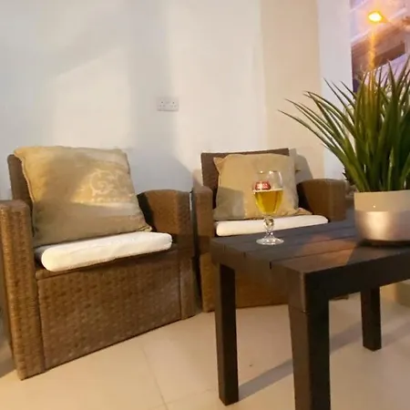Central Modern Flat Near Beach Ta Xbiex