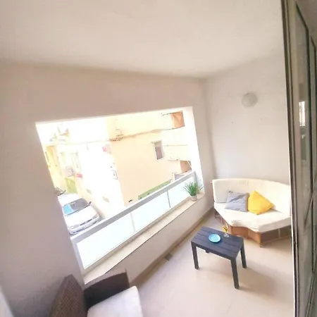 Central Modern Flat Near Beach * Ta Xbiex